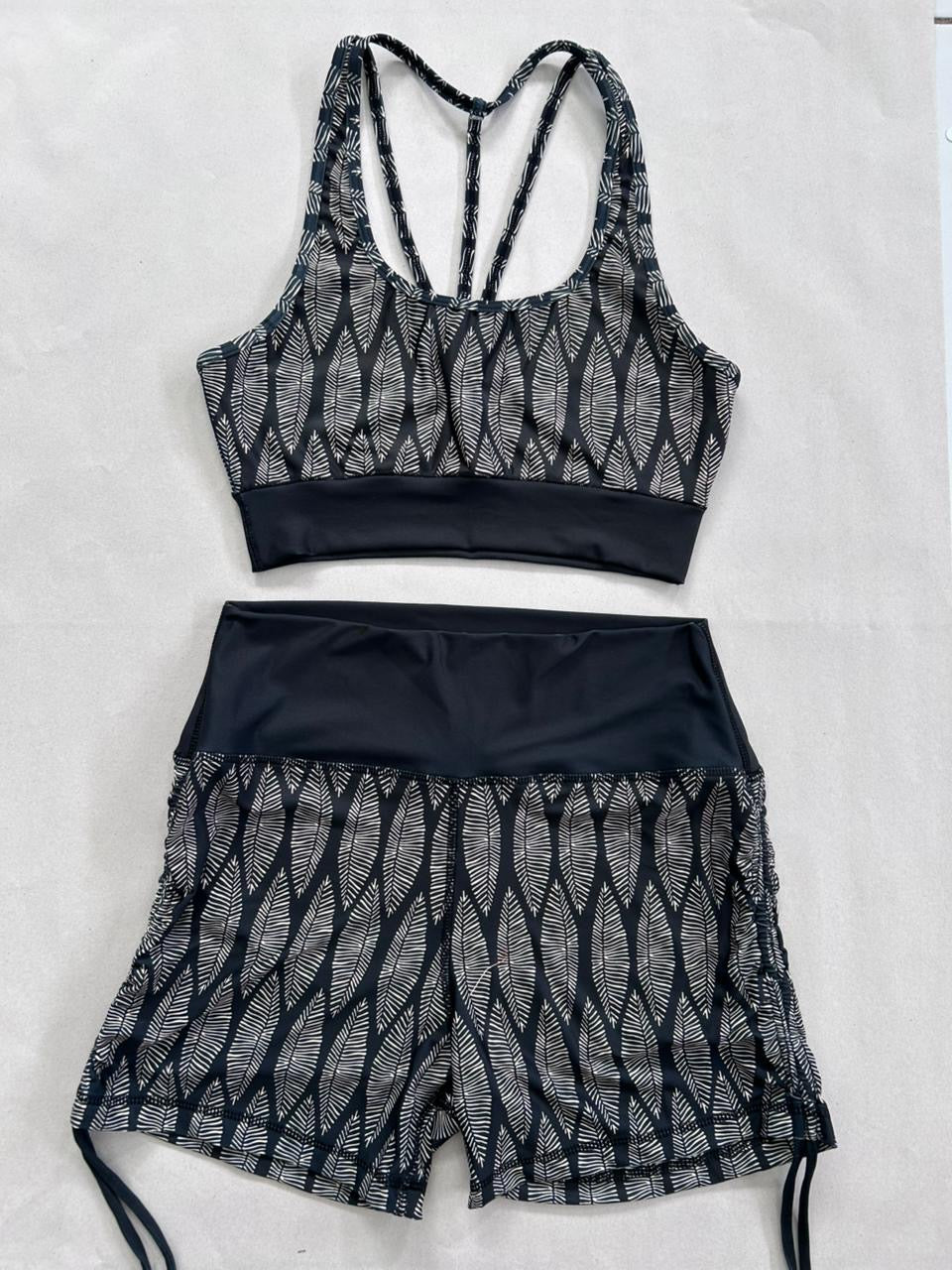 Completo Sportivo Fantasia Foglie